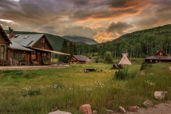 Dunton cabins nestled in the mountains
