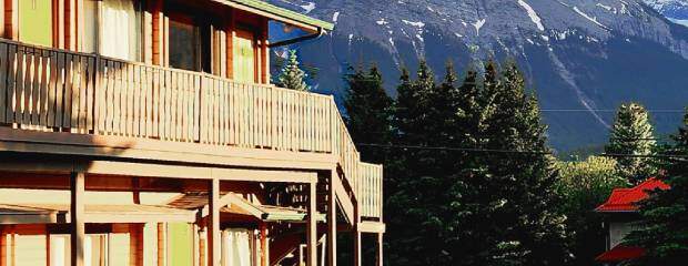Rundle Mountain Lodge