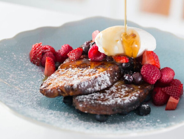 French toast with fresh berries for breakfast at Chatham Inn